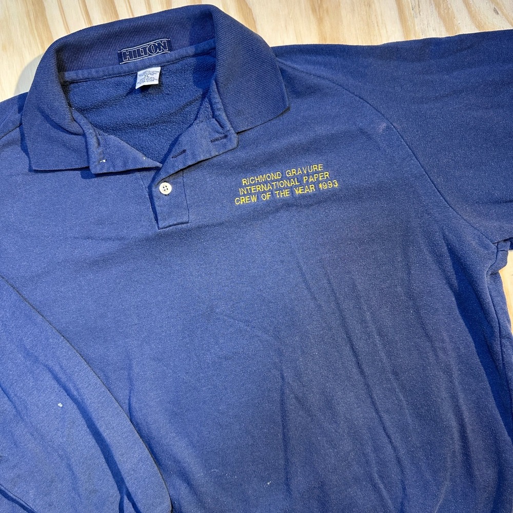 Vintage 1993 Hilton Mens XL Navy Blue Polo Collar Sweatshirt Richmond Gravure